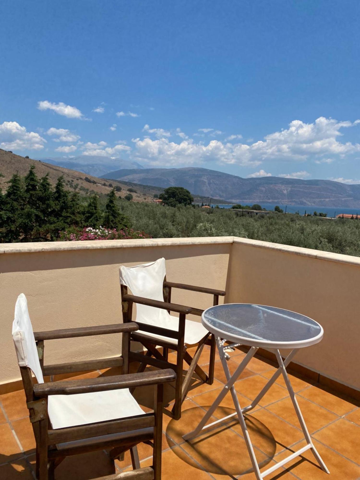 Georges Villa Galaxidi, Family, Pool And Garden エクステリア 写真