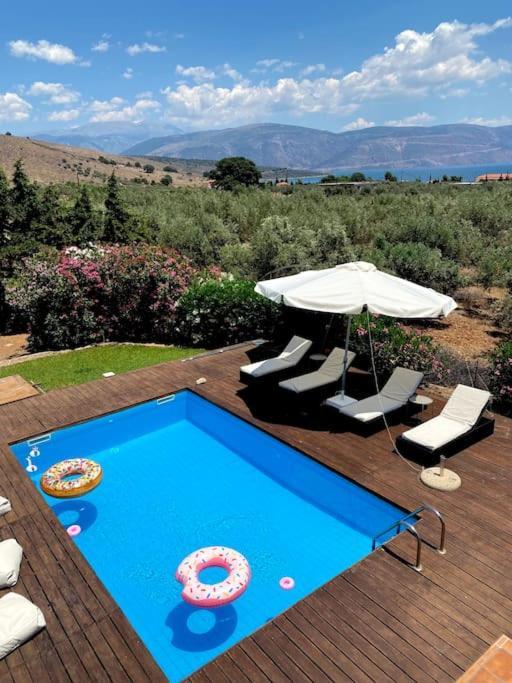 Georges Villa Galaxidi, Family, Pool And Garden エクステリア 写真